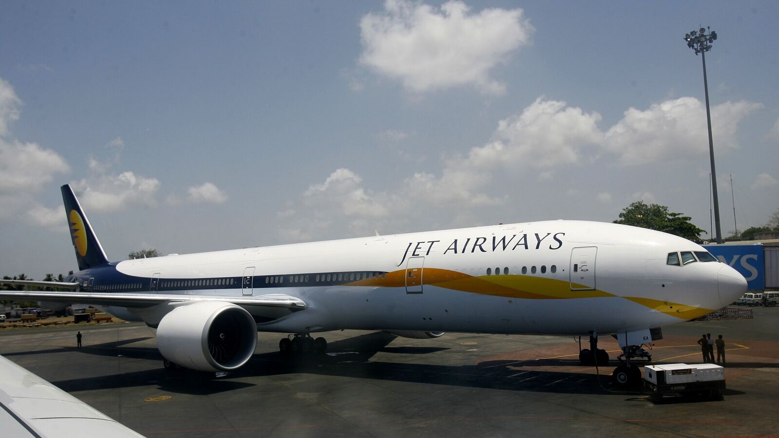 Supreme Court orders liquidation of Jet Airways, overturns NCLAT ruling; rejects JKC transfer – 10 things to know- Dilli Dehat se